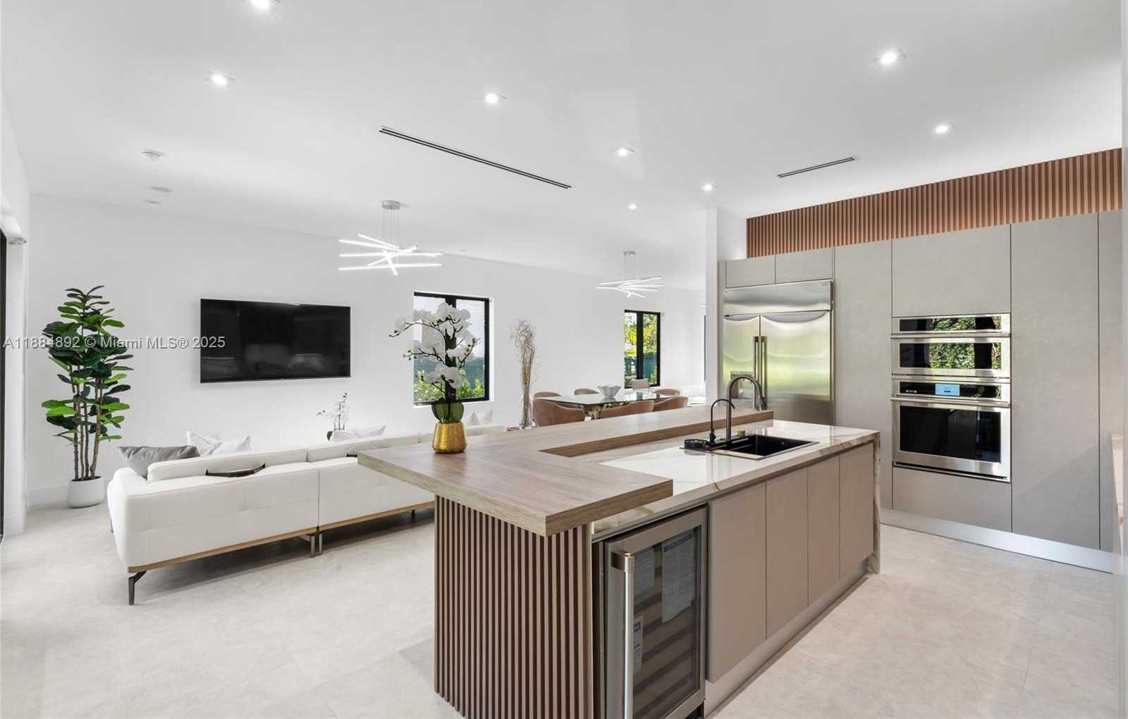 Small Image of 2523 RED ROAD, Coral Gables Number 11