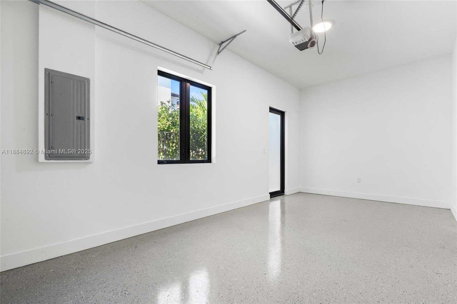 Small Image of 2523 RED ROAD, Coral Gables Number 18