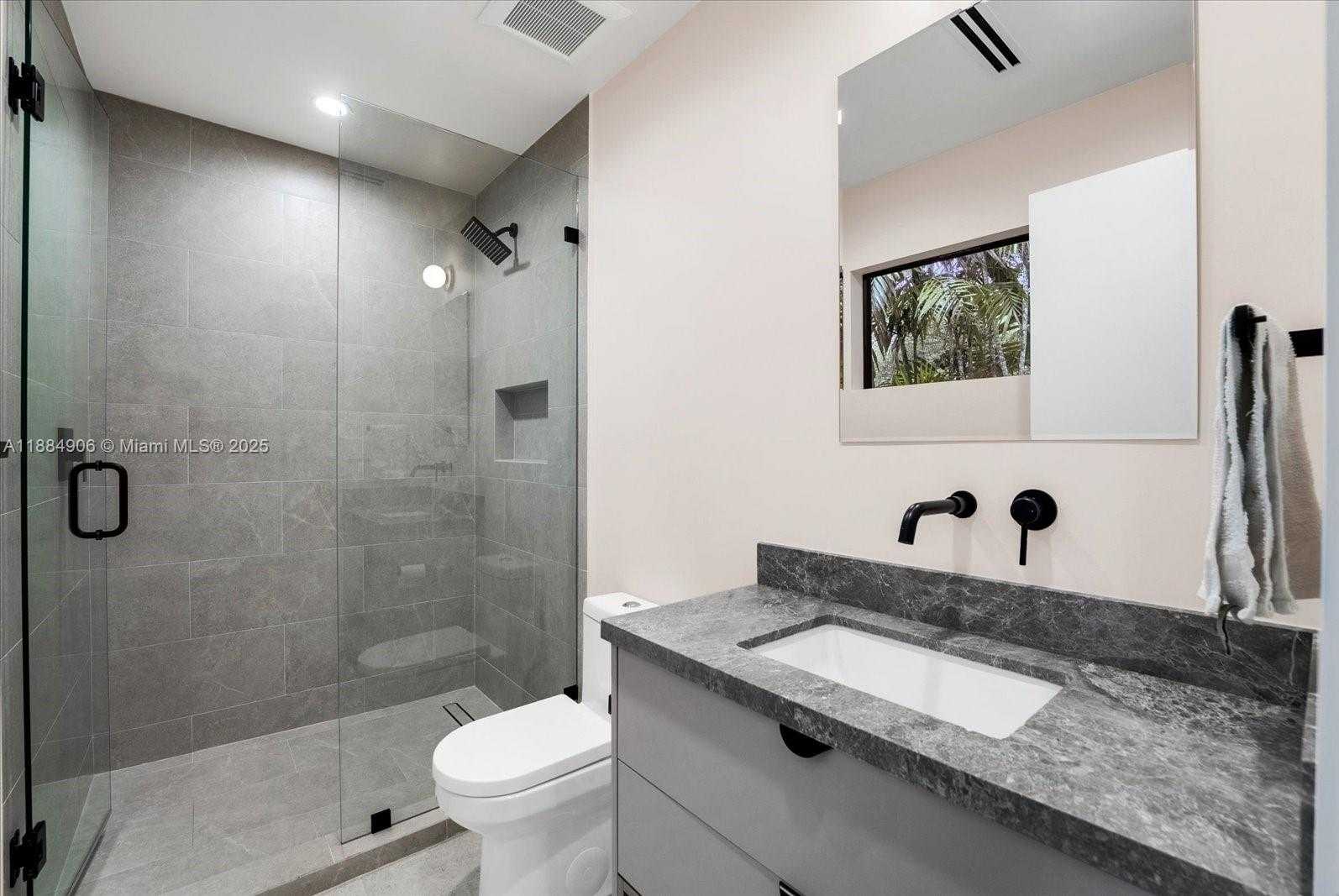 Small Image of 3111 ANDERSON RD, Coral Gables Number 15