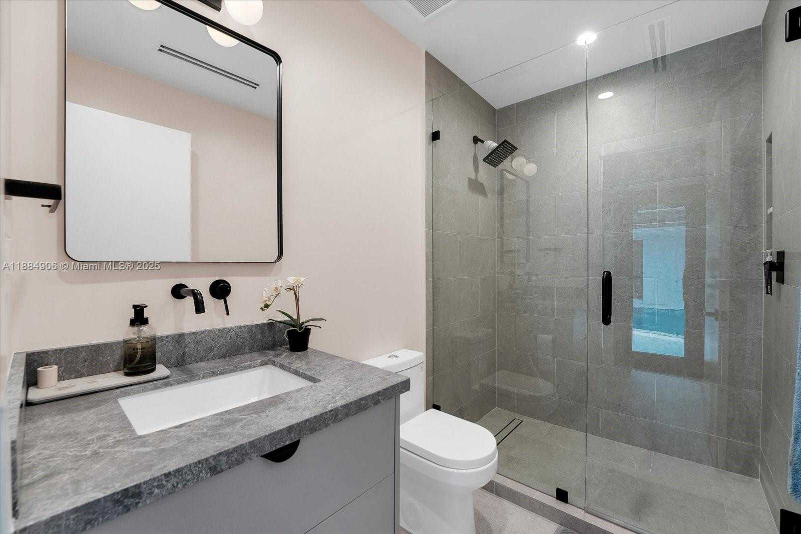 Small Image of 3111 ANDERSON RD, Coral Gables Number 17