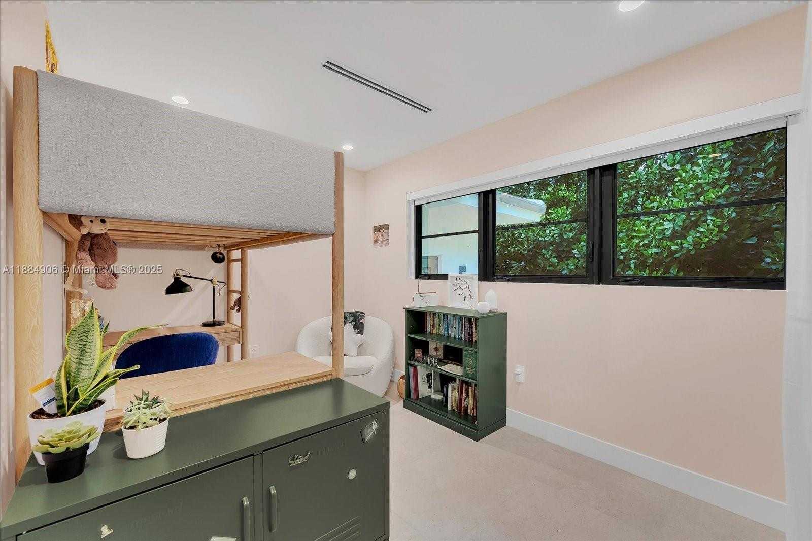 Small Image of 3111 ANDERSON RD, Coral Gables Number 21