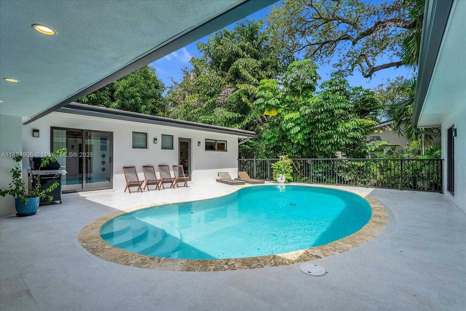 Small Image of 3111 ANDERSON RD, Coral Gables Number 26
