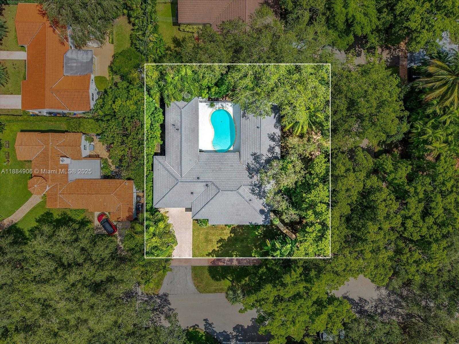 Small Image of 3111 ANDERSON RD, Coral Gables Number 31