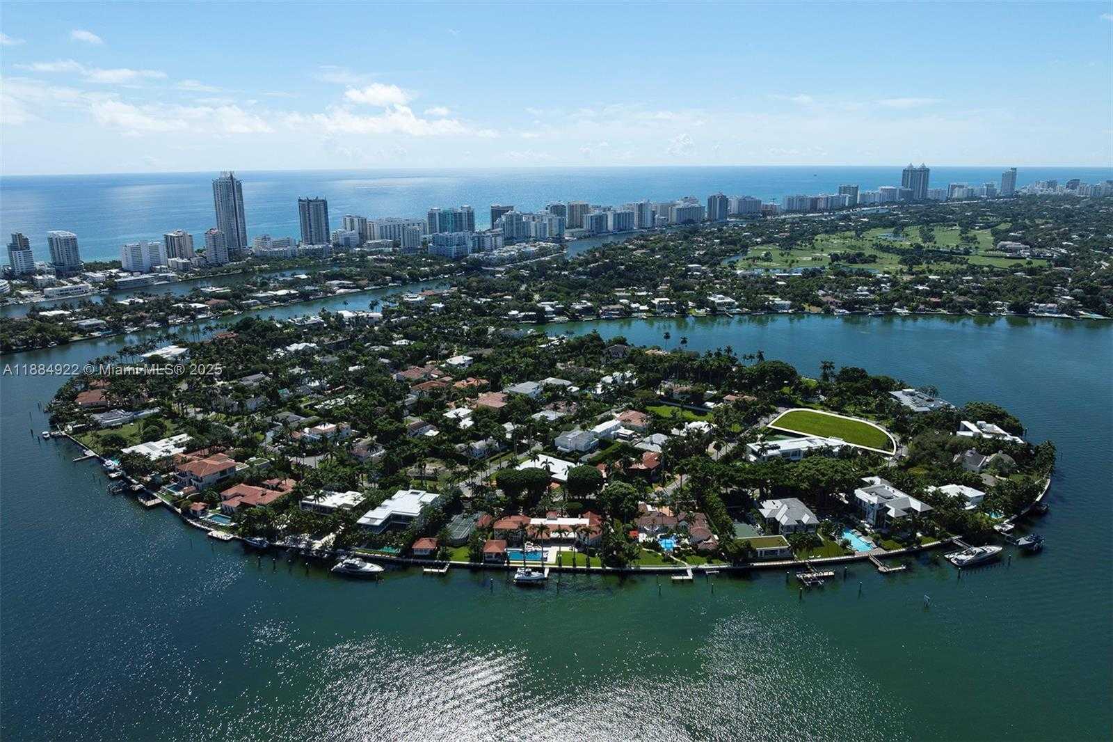 Small Image of 31 LA GORCE CIR, Miami Beach Number 10