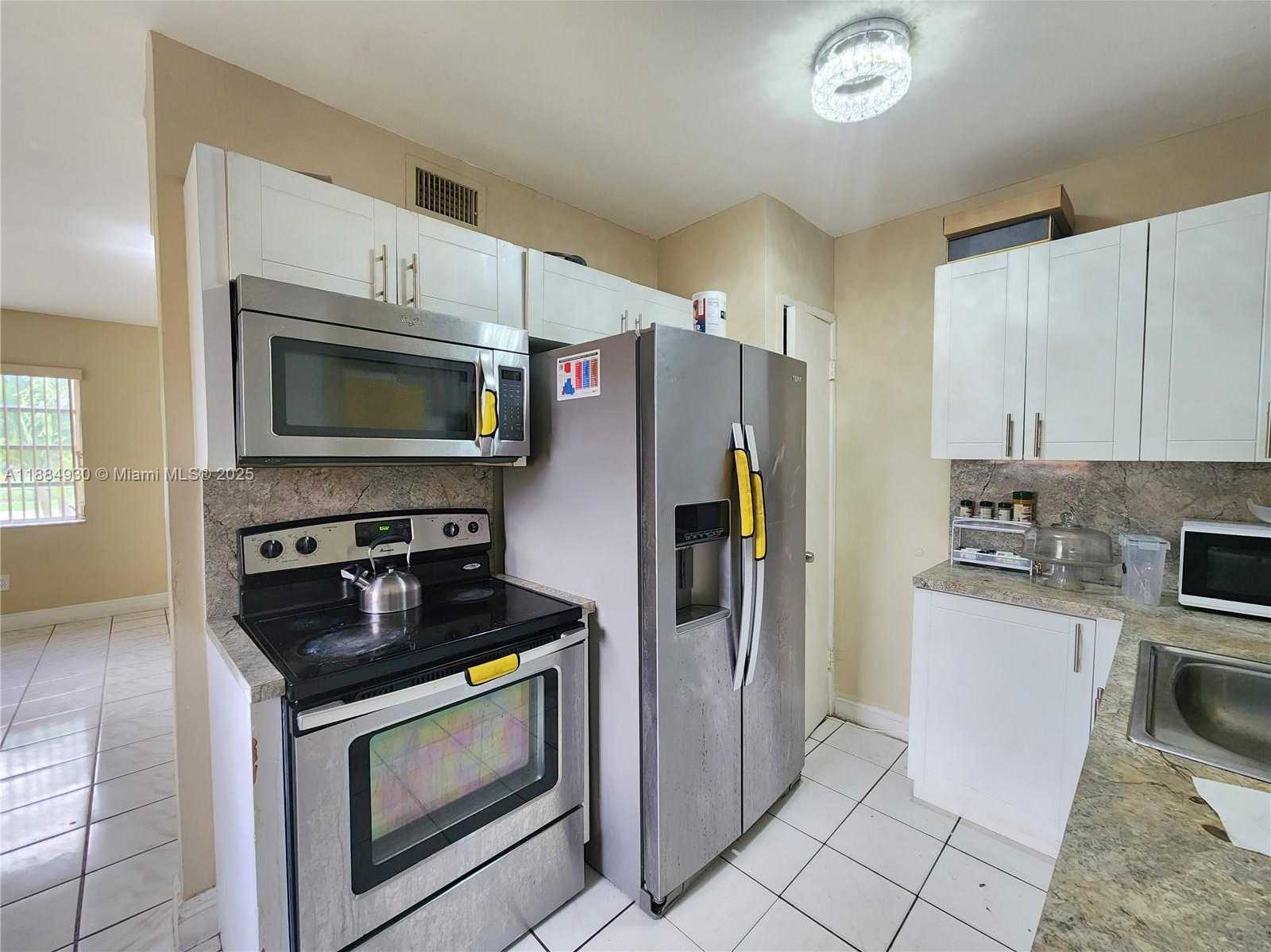 Small Image of 3640 NORTH WEST 4TH ST, Lauderhill Number 10