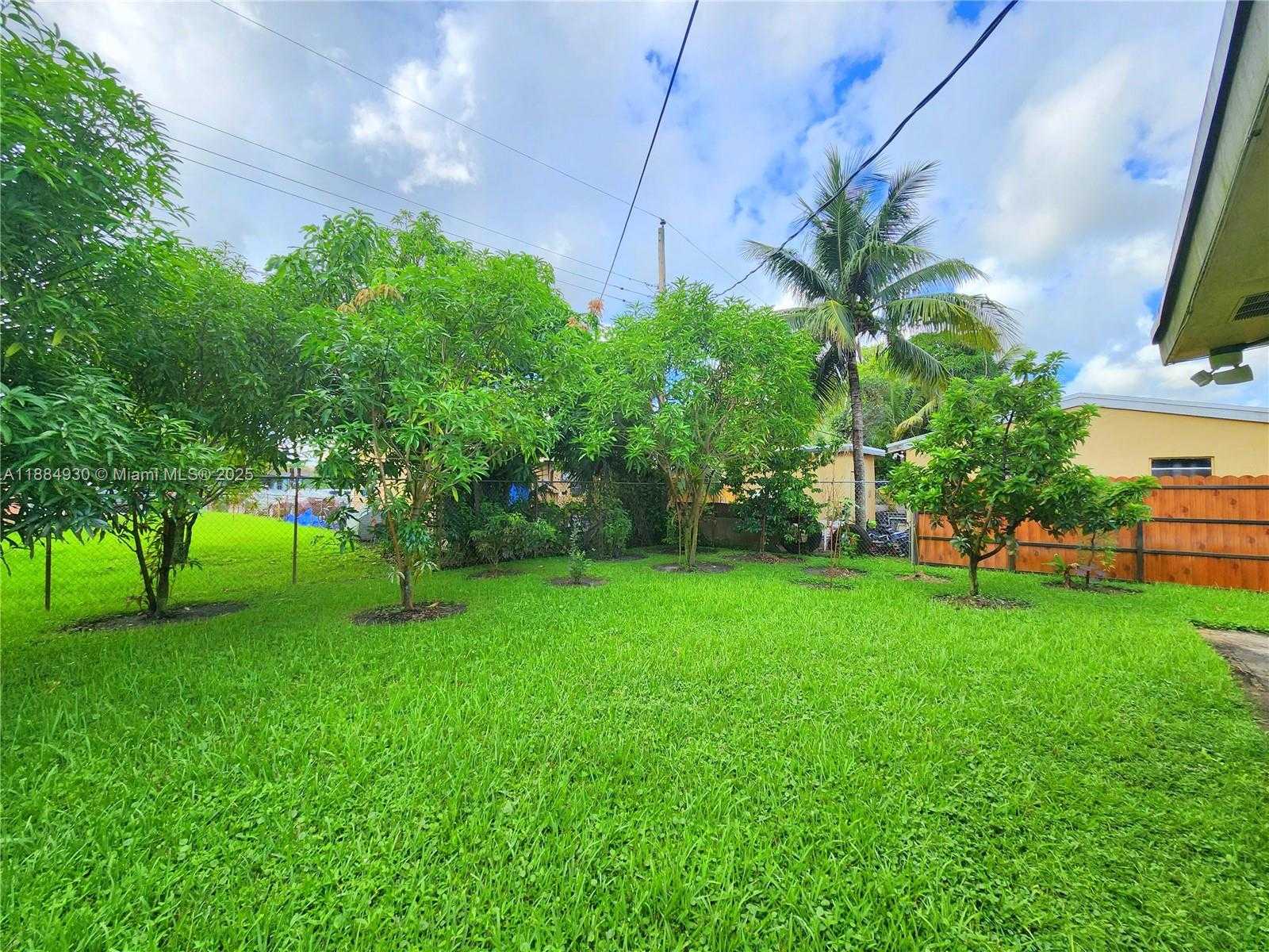 Small Image of 3640 NORTH WEST 4TH ST, Lauderhill Number 25
