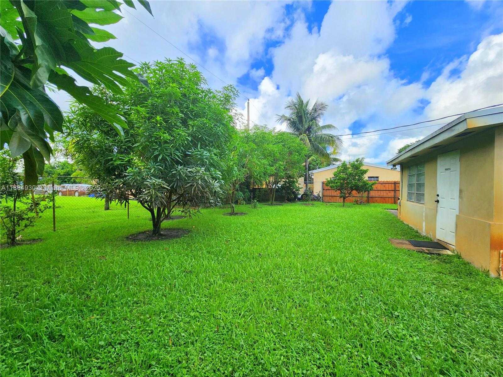 Small Image of 3640 NORTH WEST 4TH ST, Lauderhill Number 28