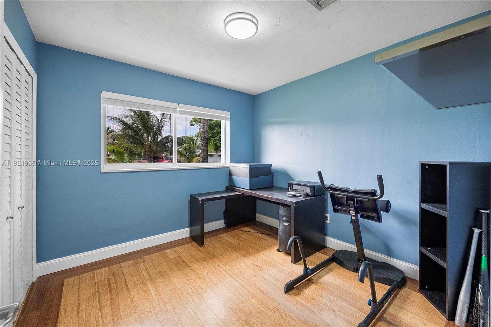 Small Image of 10521 SOUTH WEST 49TH ST, Miami Number 12