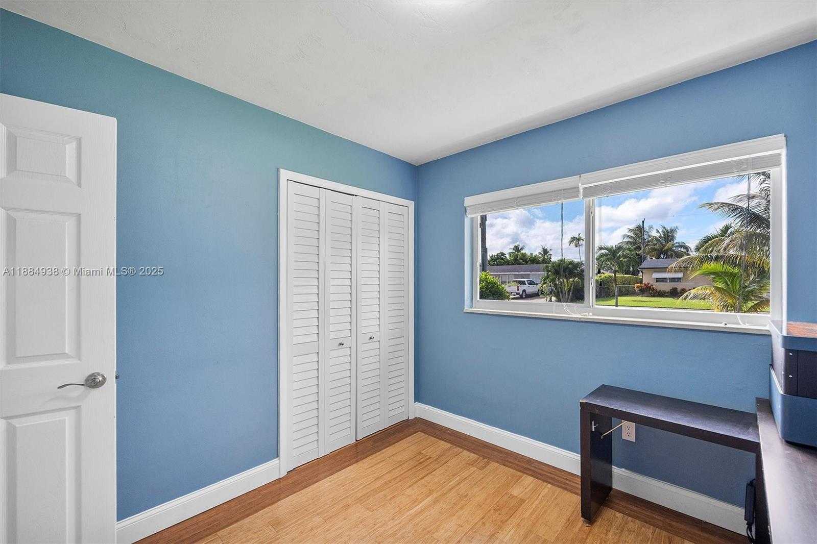 Small Image of 10521 SOUTH WEST 49TH ST, Miami Number 13