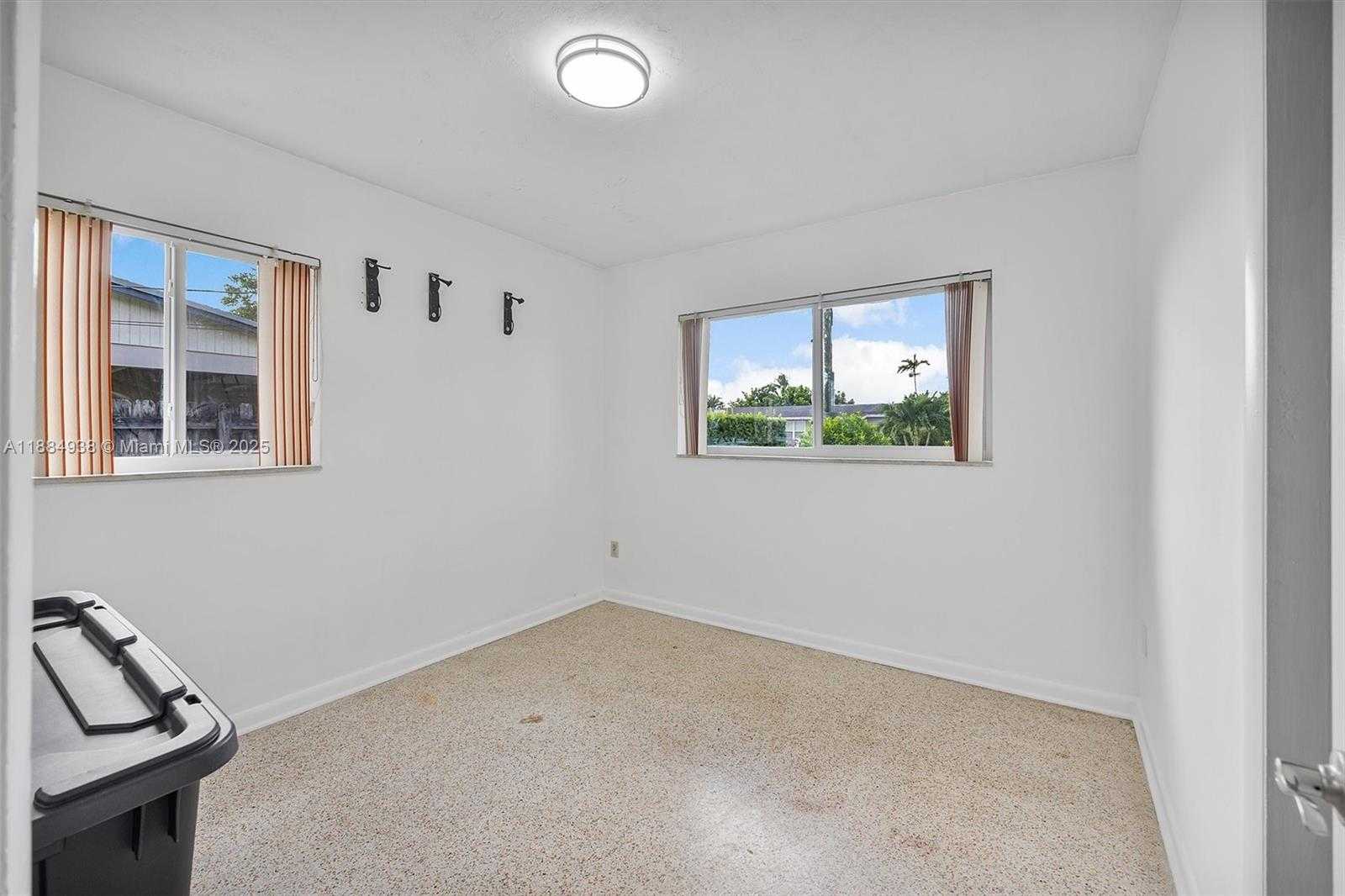 Small Image of 10521 SOUTH WEST 49TH ST, Miami Number 14