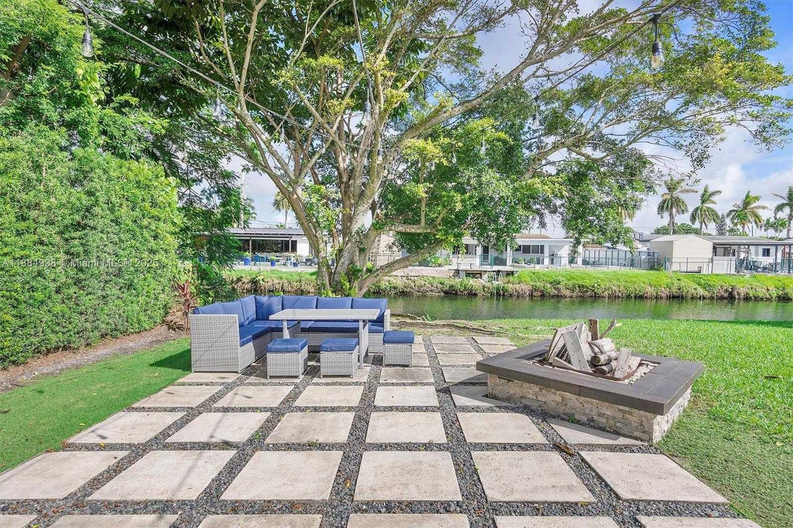 Small Image of 10521 SOUTH WEST 49TH ST, Miami Number 17