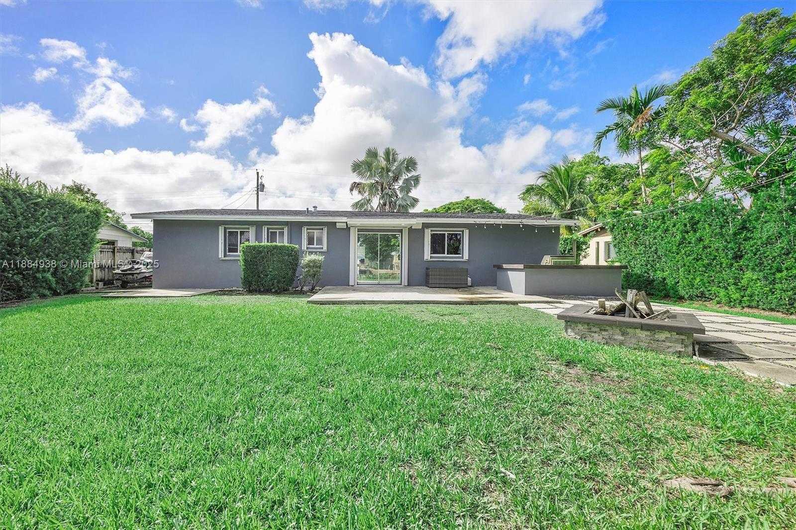 Small Image of 10521 SOUTH WEST 49TH ST, Miami Number 19