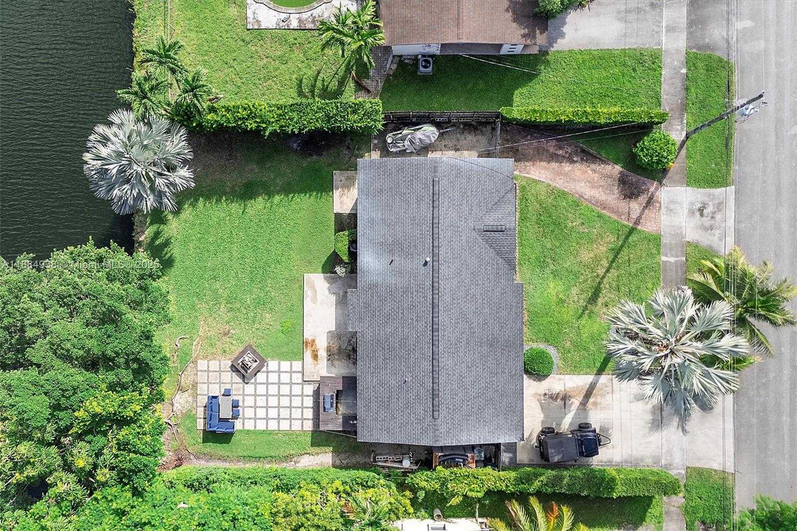 Small Image of 10521 SOUTH WEST 49TH ST, Miami Number 23