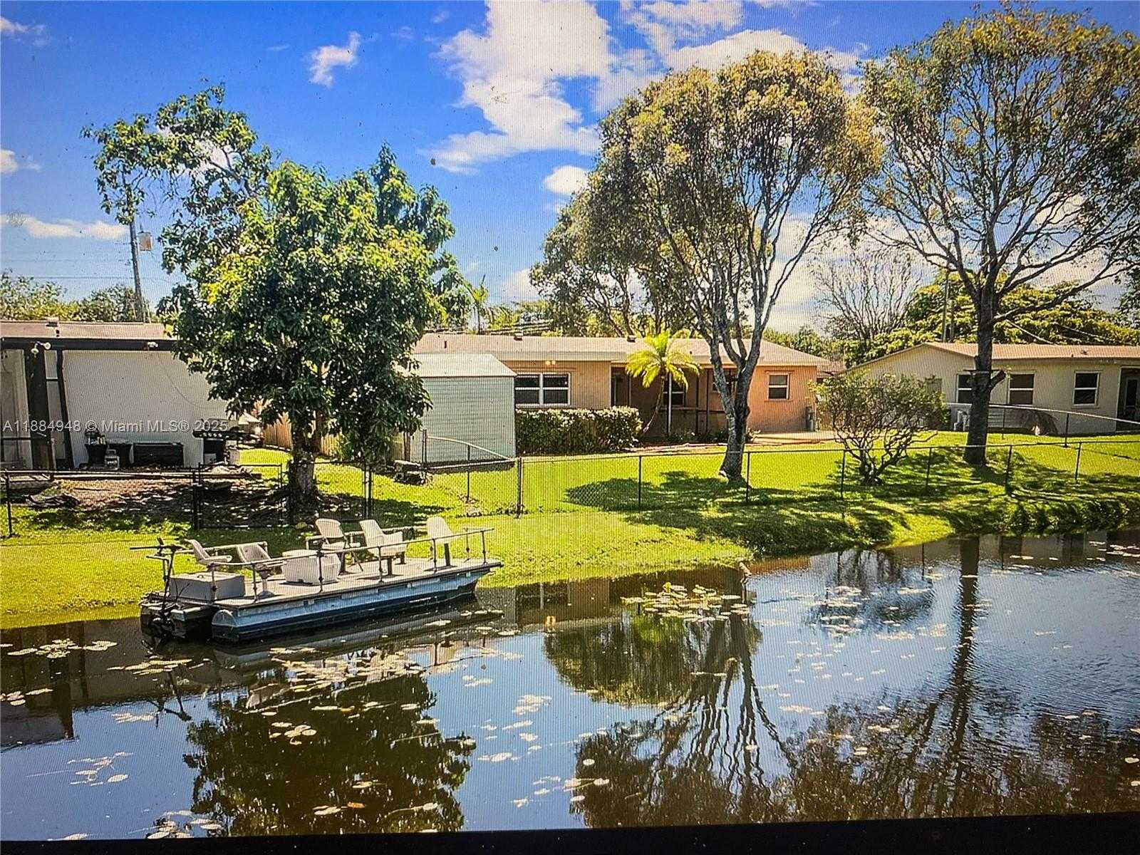 Small Image of 5231 SOUTH WEST 89TH AVE, Cooper City Number 2