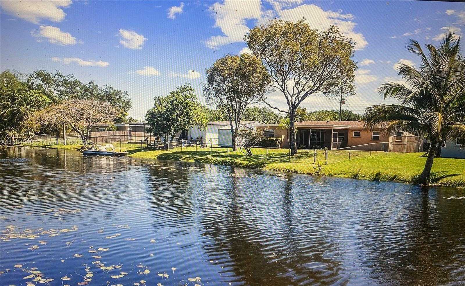Small Image of 5231 SOUTH WEST 89TH AVE, Cooper City Number 3