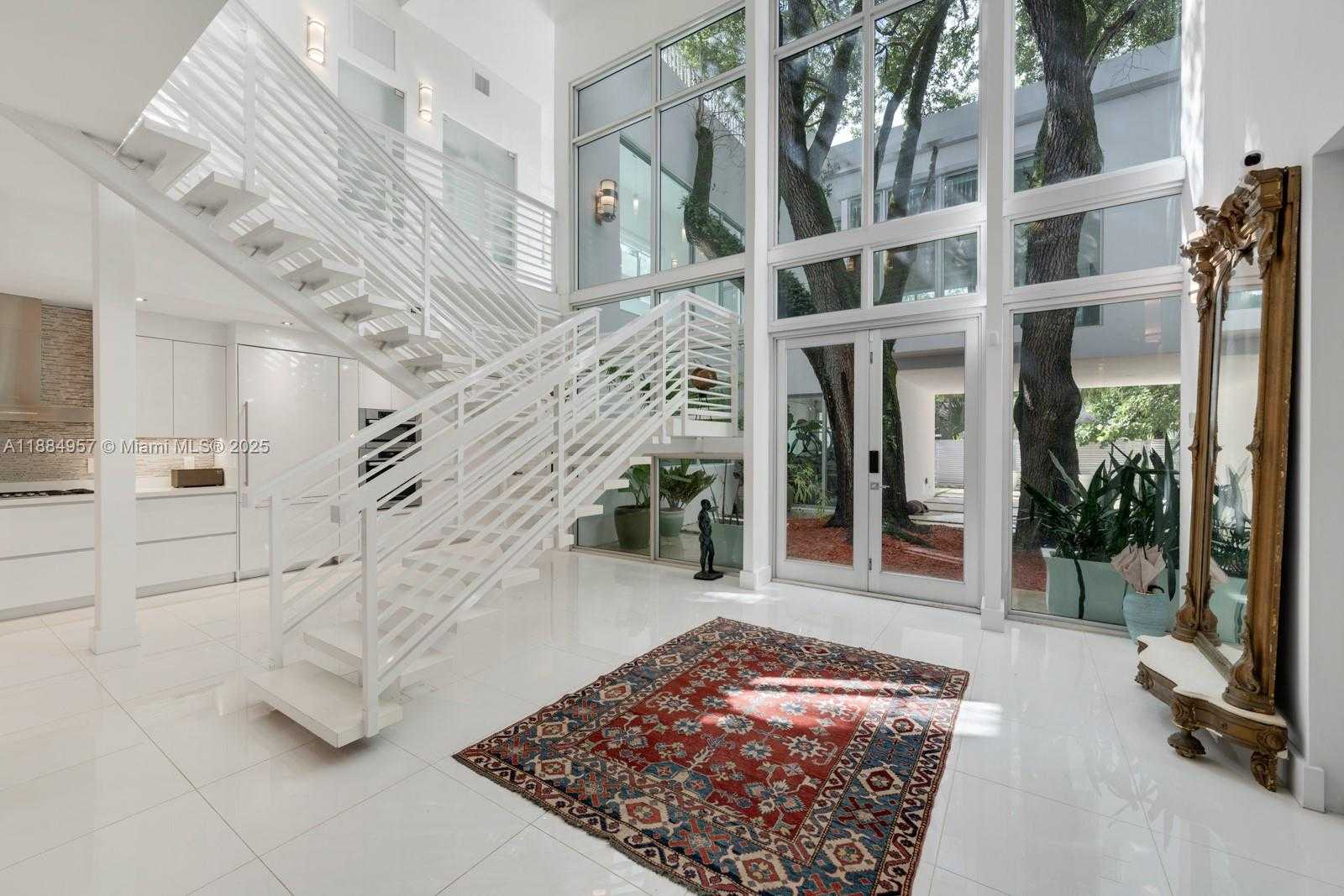Small Image of 3861 KUMQUAT AVE, Miami Number 2