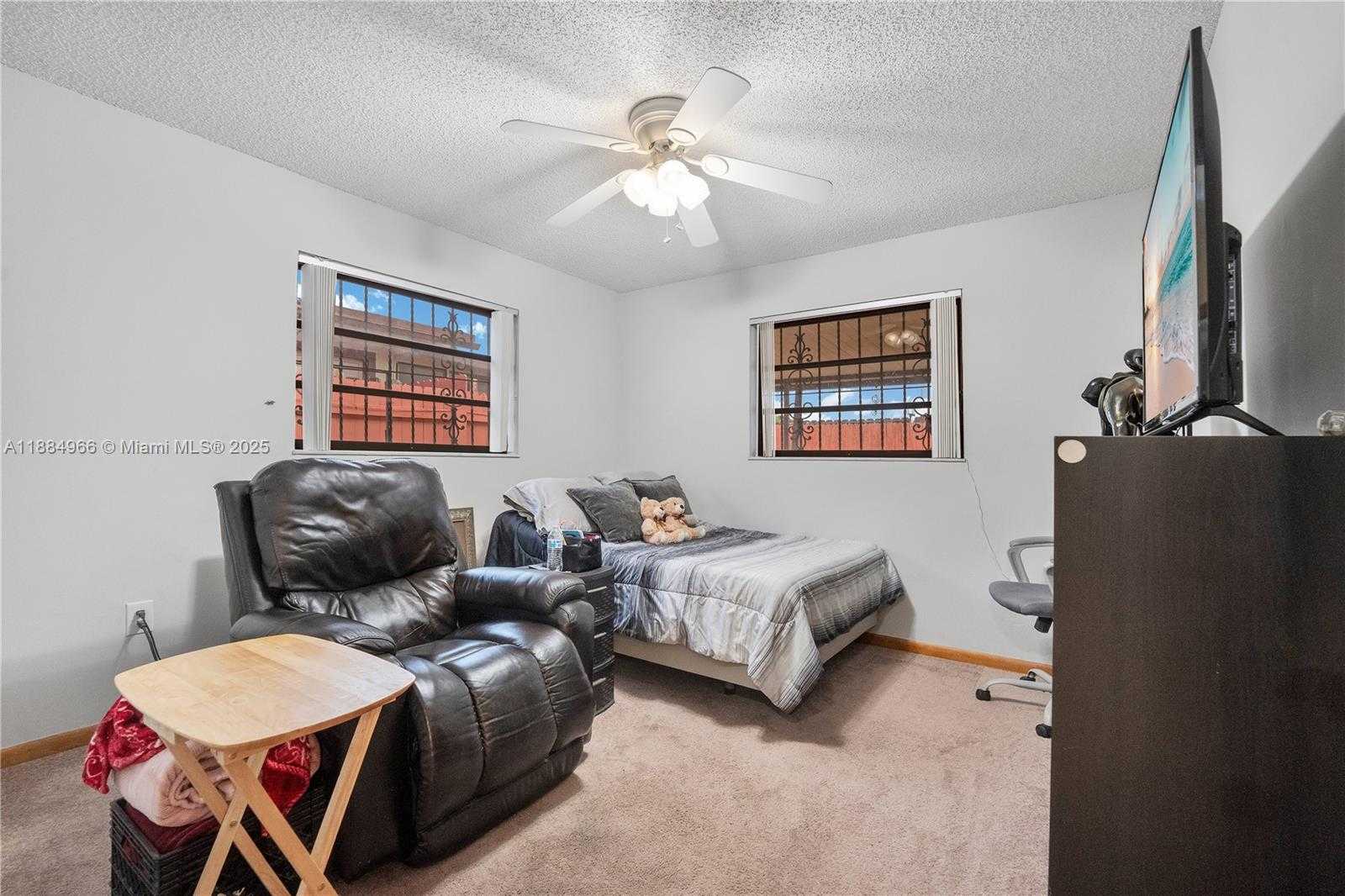 Small Image of 927 WEST 37TH ST, Hialeah Number 11