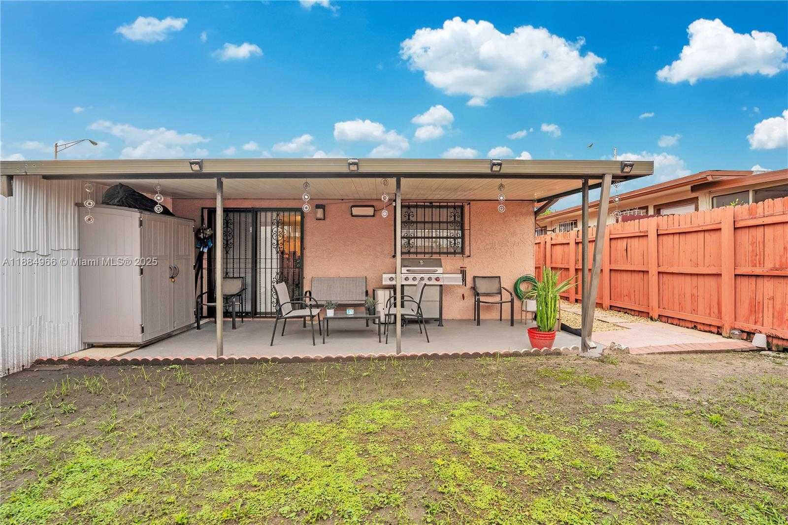 Small Image of 927 WEST 37TH ST, Hialeah Number 14