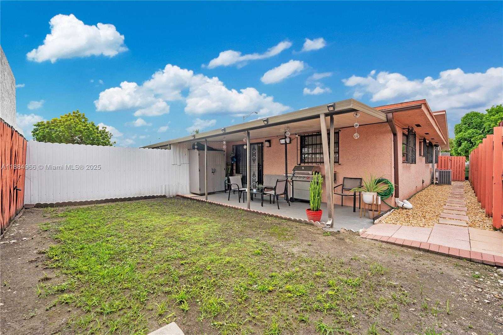 Small Image of 927 WEST 37TH ST, Hialeah Number 15