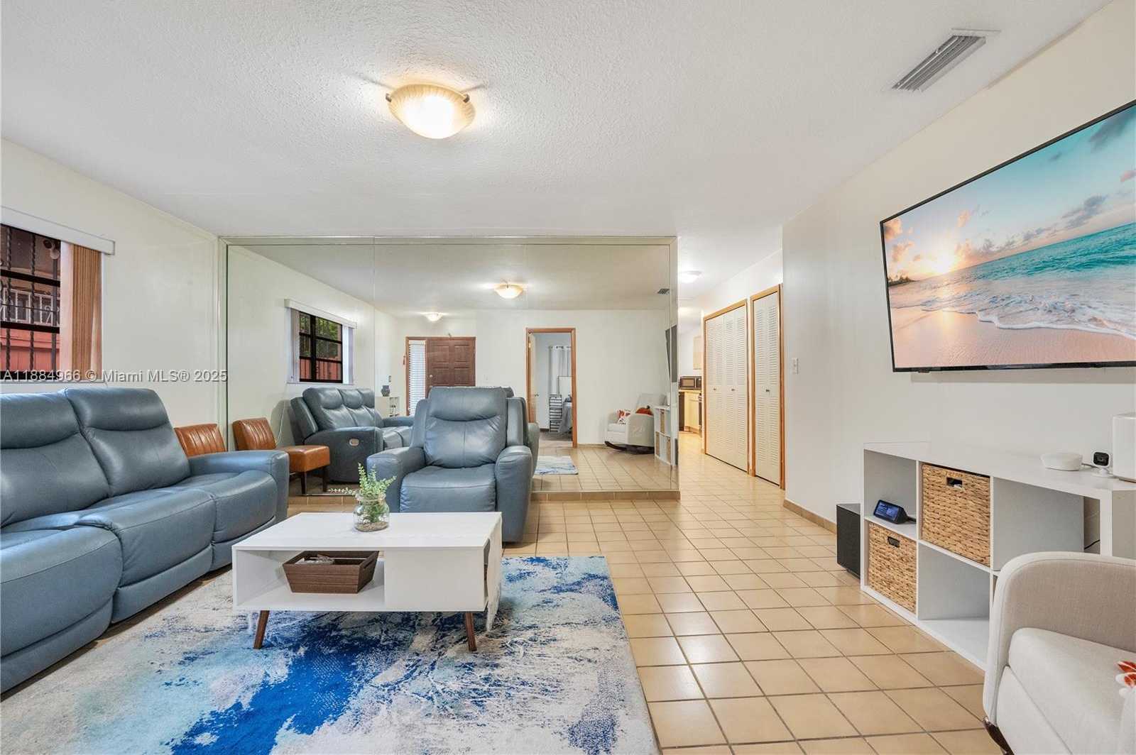 Small Image of 927 WEST 37TH ST, Hialeah Number 4