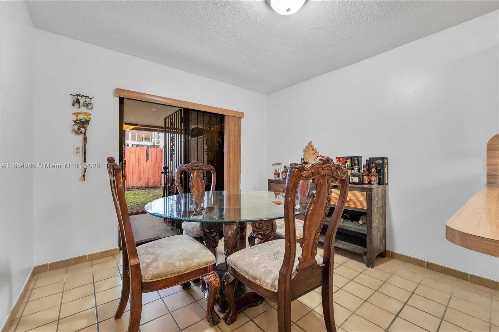 Small Image of 927 WEST 37TH ST, Hialeah Number 7