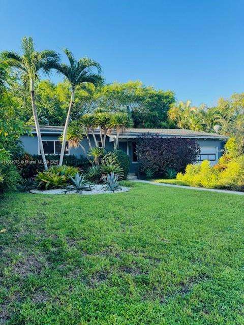 Small Image of 8501 EAST DIXIE HWY, Miami Number 2