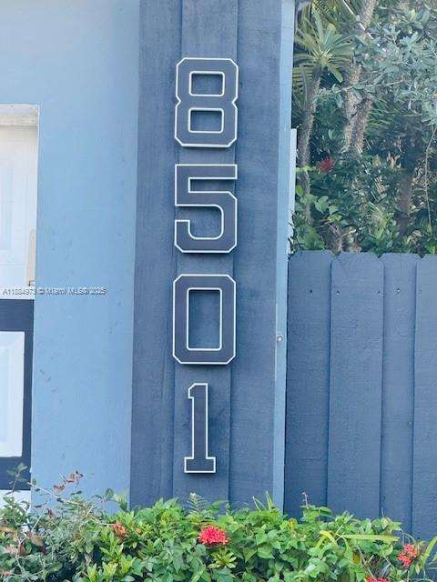 Small Image of 8501 EAST DIXIE HWY, Miami Number 4