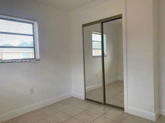 Small Image of Miramar Number 3