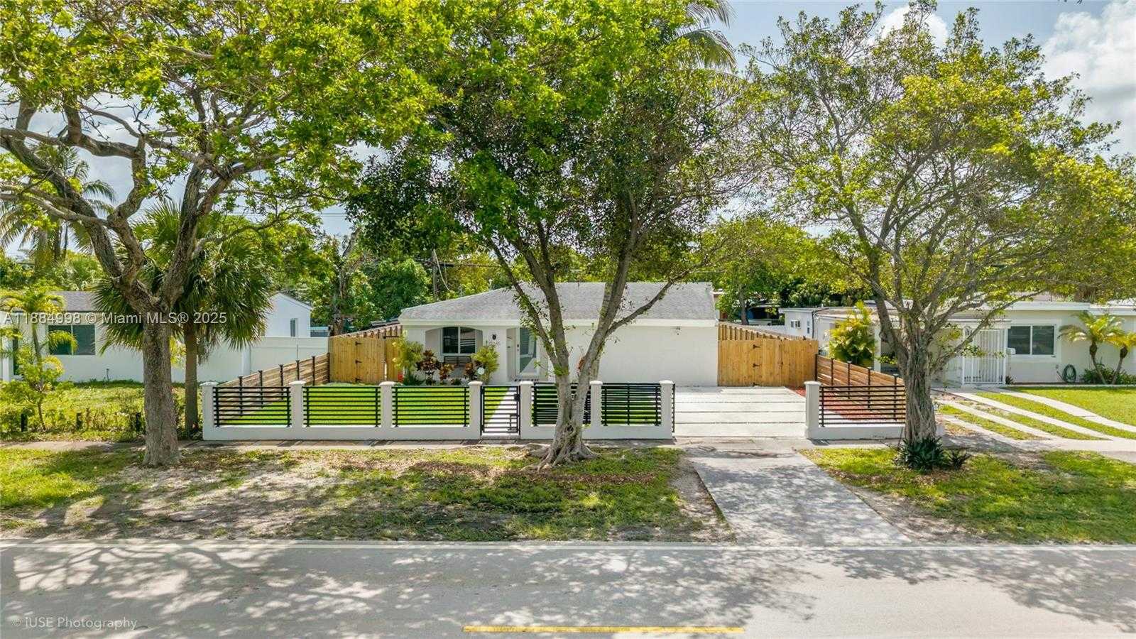 Small Image of 12245 NORTH WEST 2ND AVE, North Miami Number 2