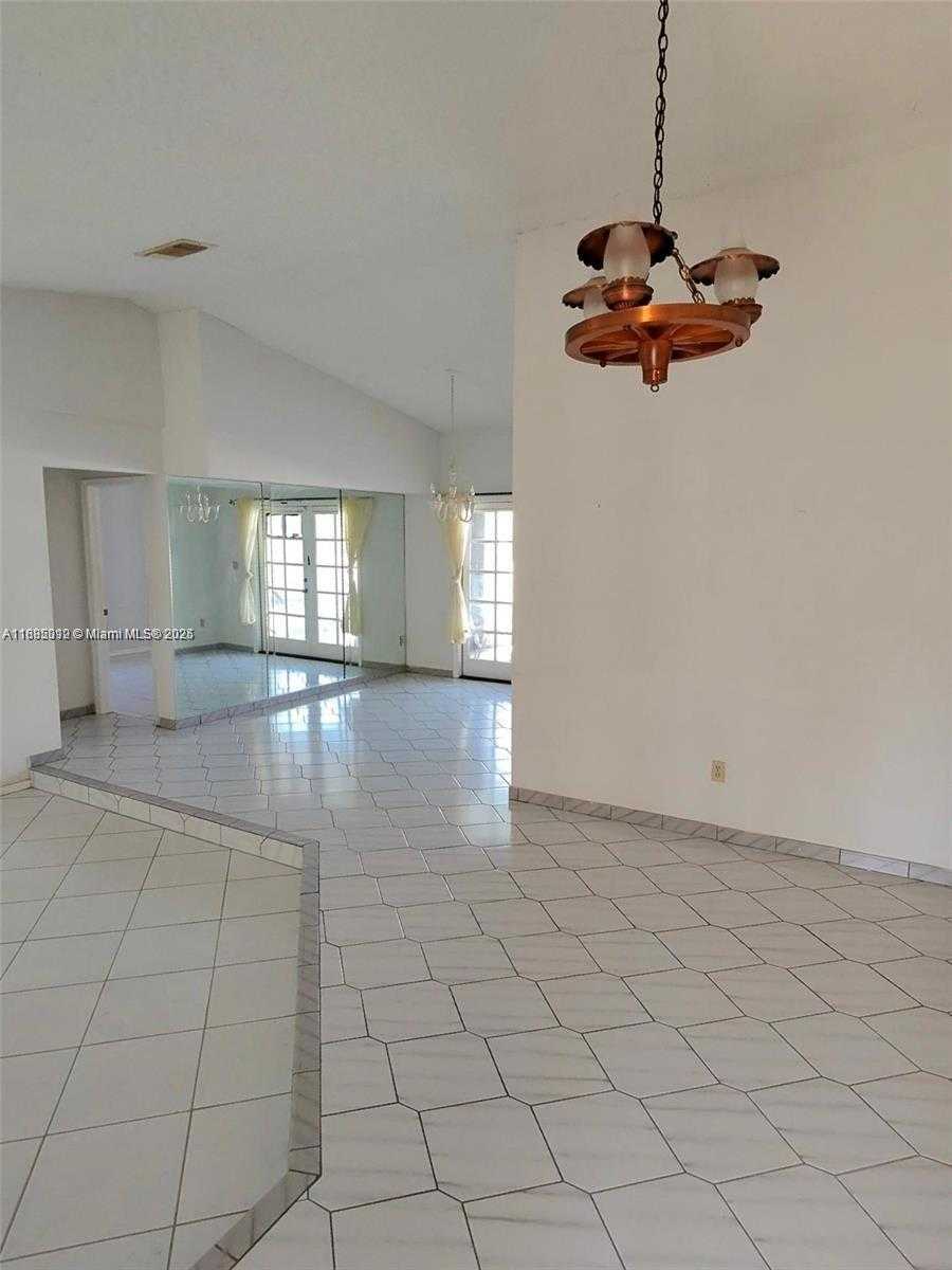 Small Image of 7821 SOUTH WEST 197TH TER, Cutler Bay Number 10