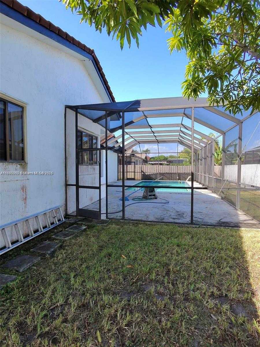 Small Image of 7821 SOUTH WEST 197TH TER, Cutler Bay Number 17