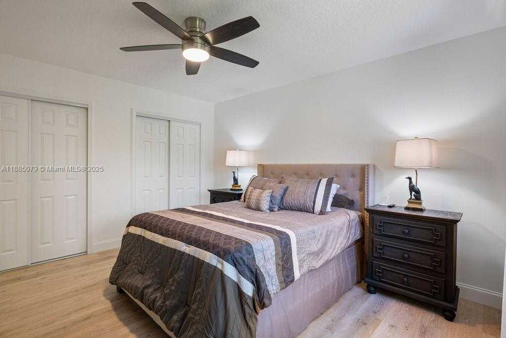 Small Image of 128 WOODMILL RD, Other City - In The State Of Florida Number 37