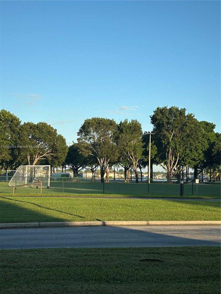 Small Image of 11361 NORTH WEST 64TH TER, Doral Number 61