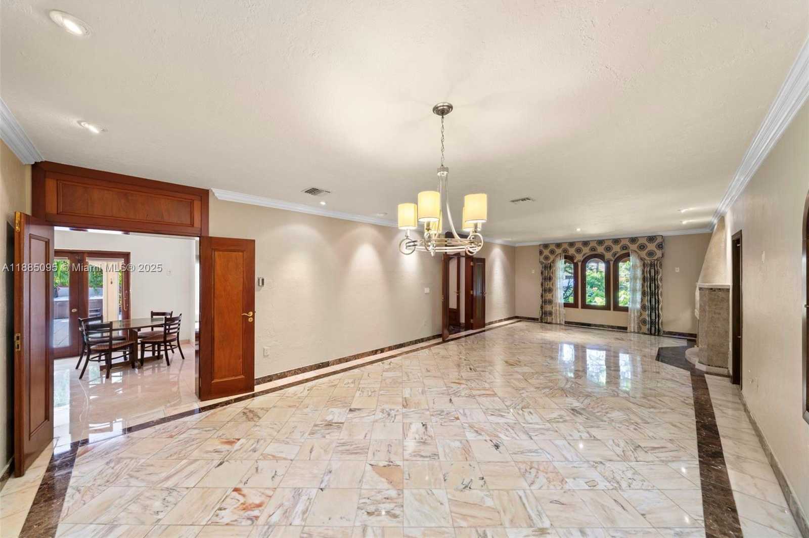Small Image of 225 ALESIO AVE, Coral Gables Number 14