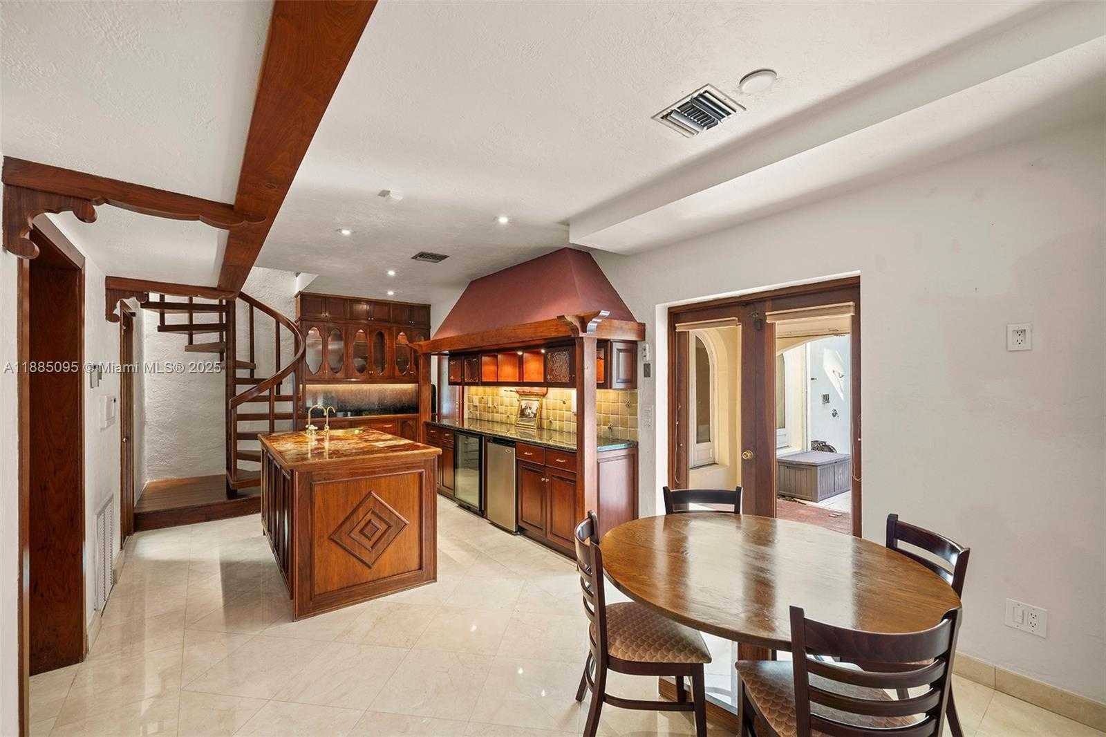 Small Image of 225 ALESIO AVE, Coral Gables Number 16
