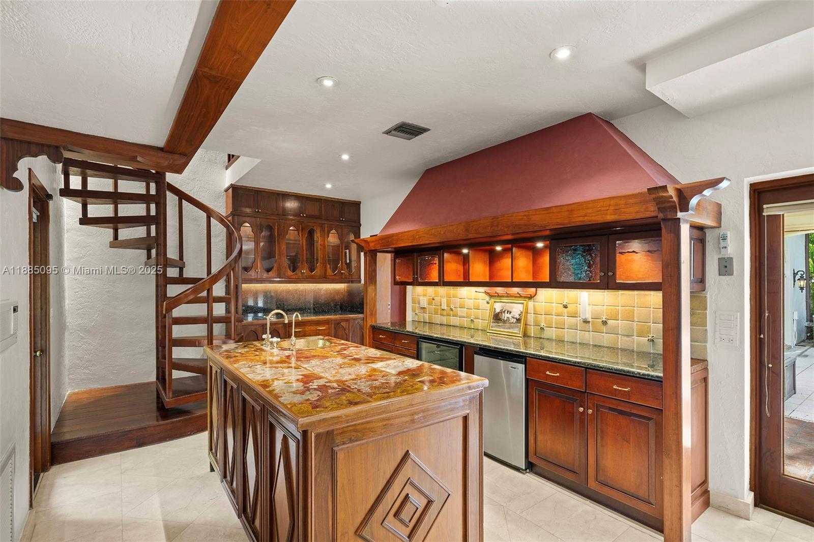 Small Image of 225 ALESIO AVE, Coral Gables Number 17