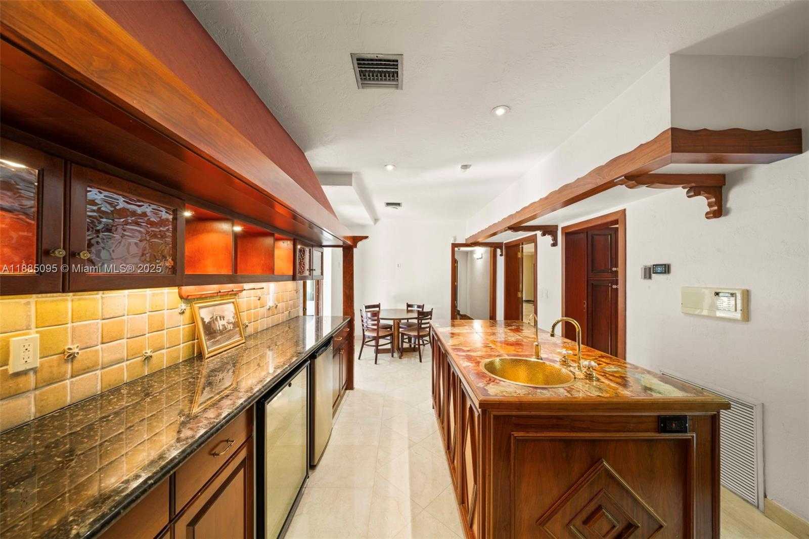 Small Image of 225 ALESIO AVE, Coral Gables Number 19