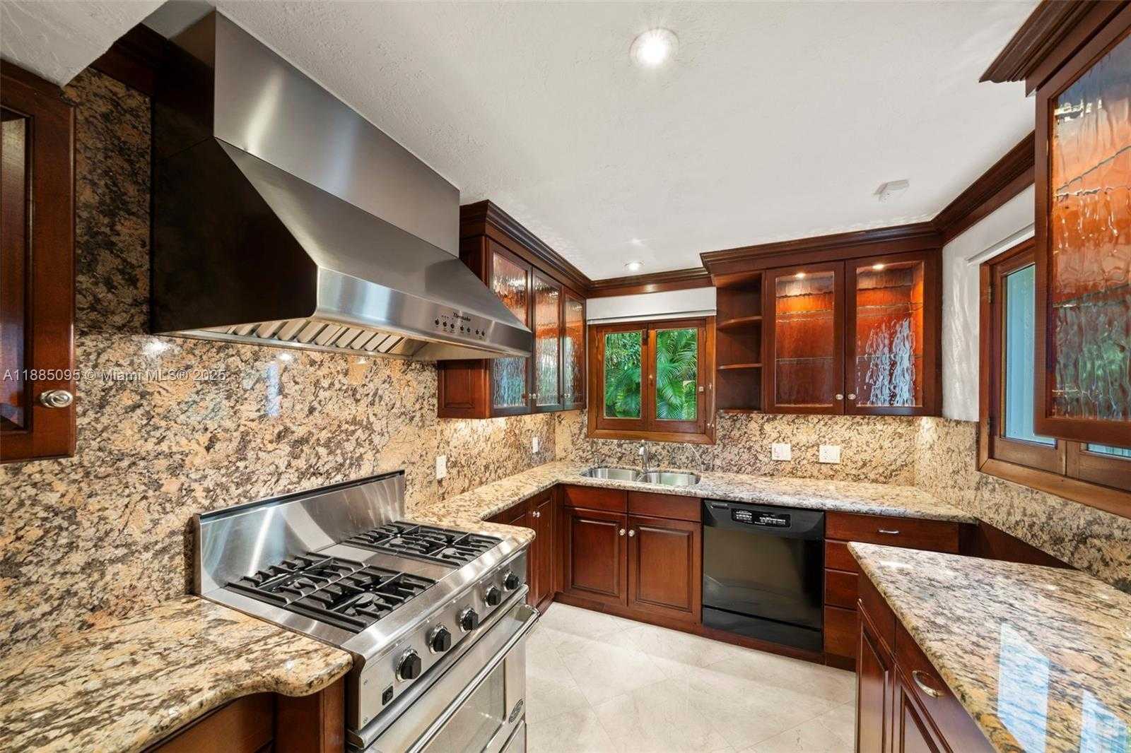 Small Image of 225 ALESIO AVE, Coral Gables Number 20