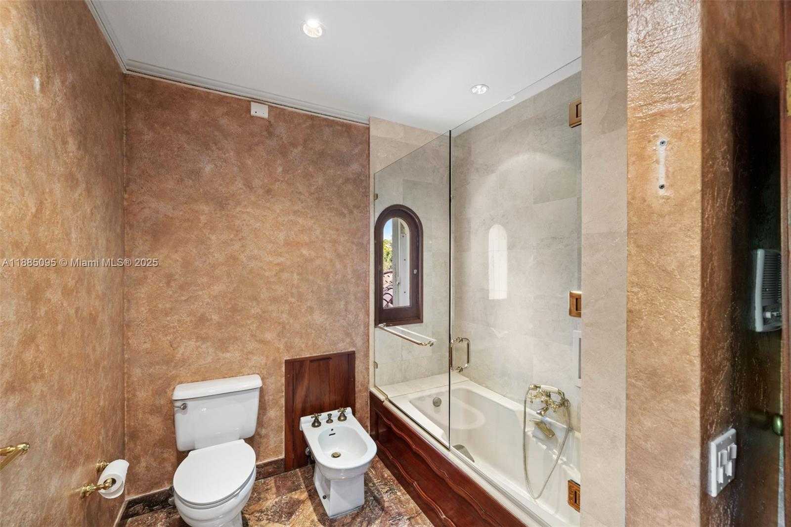 Small Image of 225 ALESIO AVE, Coral Gables Number 27