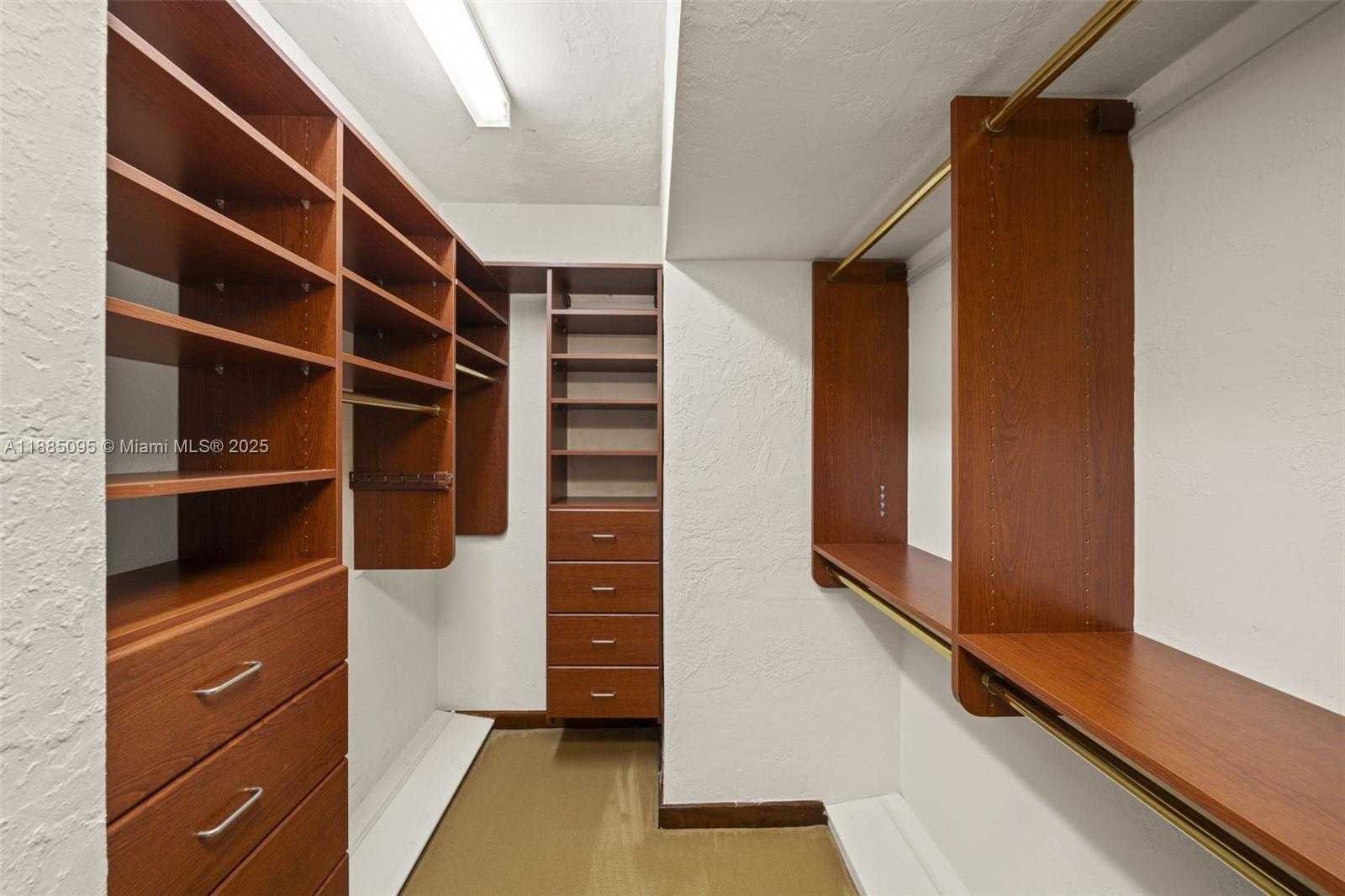 Small Image of 225 ALESIO AVE, Coral Gables Number 30