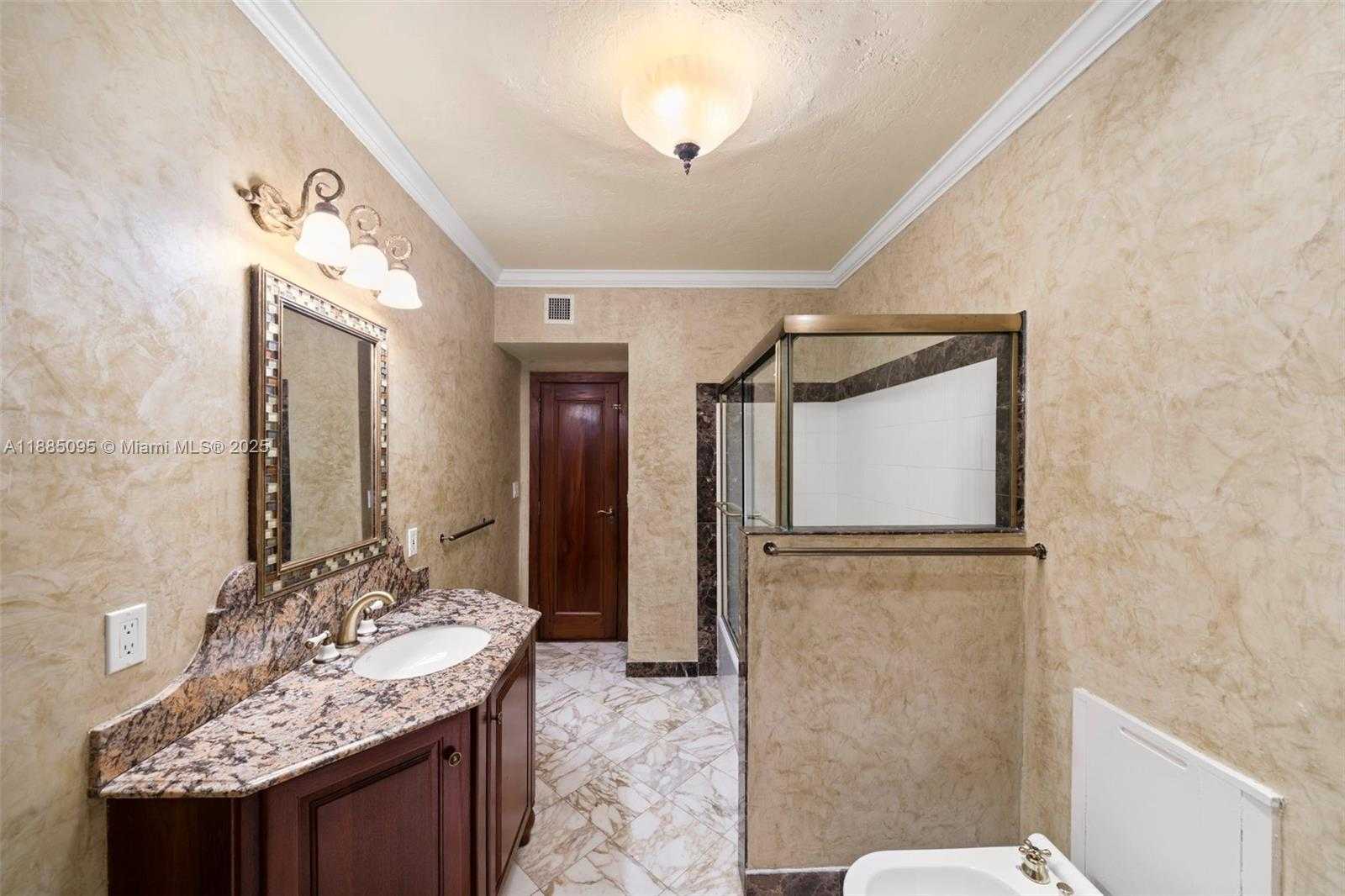 Small Image of 225 ALESIO AVE, Coral Gables Number 34