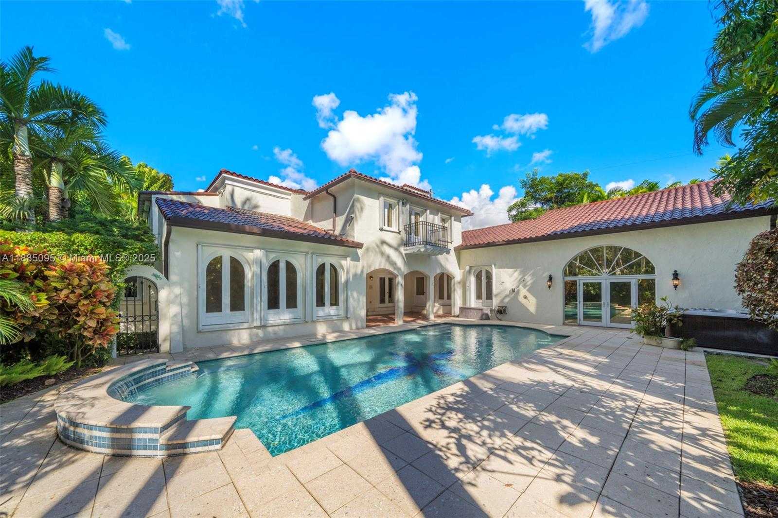Small Image of 225 ALESIO AVE, Coral Gables Number 52