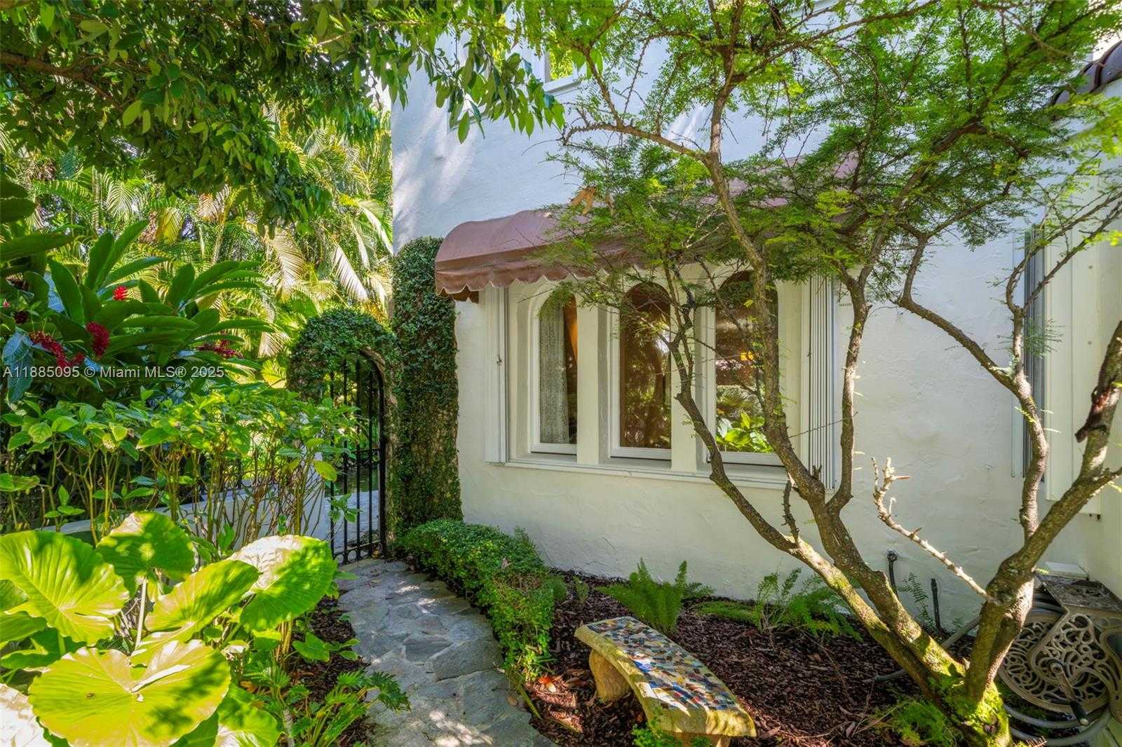 Small Image of 225 ALESIO AVE, Coral Gables Number 55