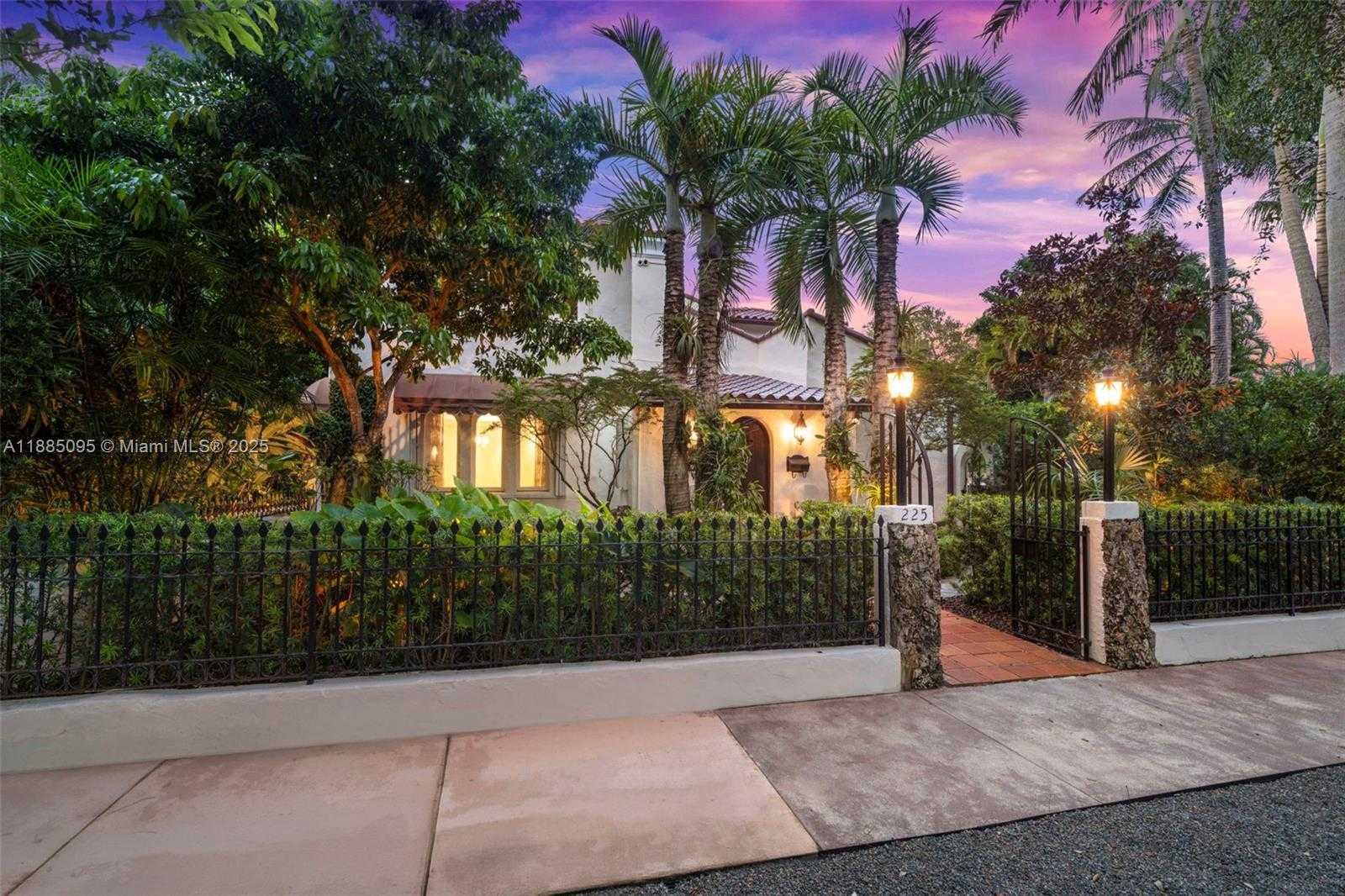Small Image of 225 ALESIO AVE, Coral Gables Number 62