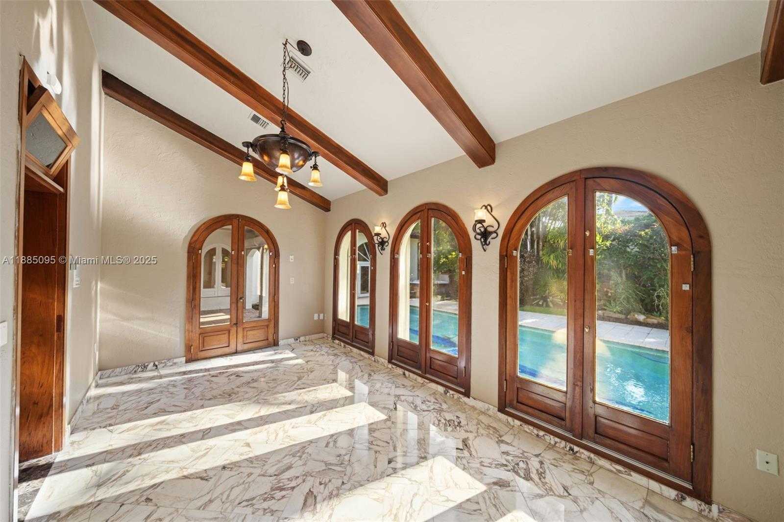 Small Image of 225 ALESIO AVE, Coral Gables Number 9