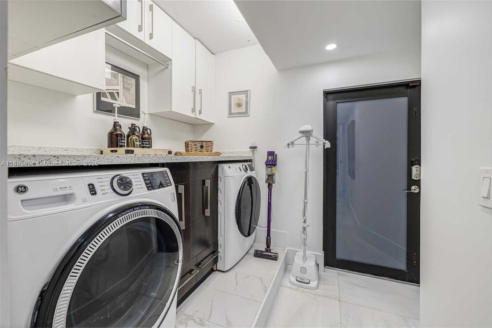 Small Image of 8761 SOUTH WEST 56TH ST, Miami Number 30