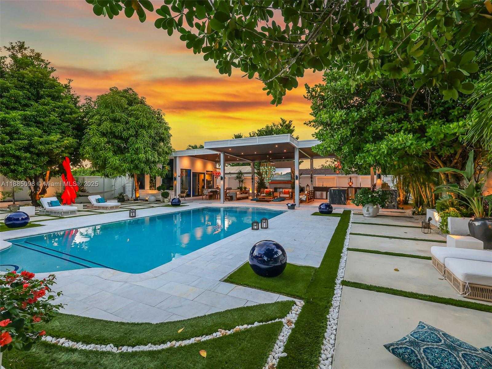 Small Image of 8761 SOUTH WEST 56TH ST, Miami Number 46