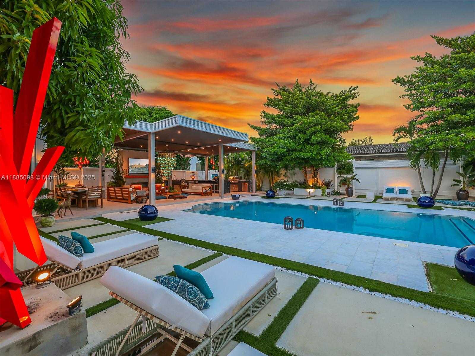 Small Image of 8761 SOUTH WEST 56TH ST, Miami Number 56
