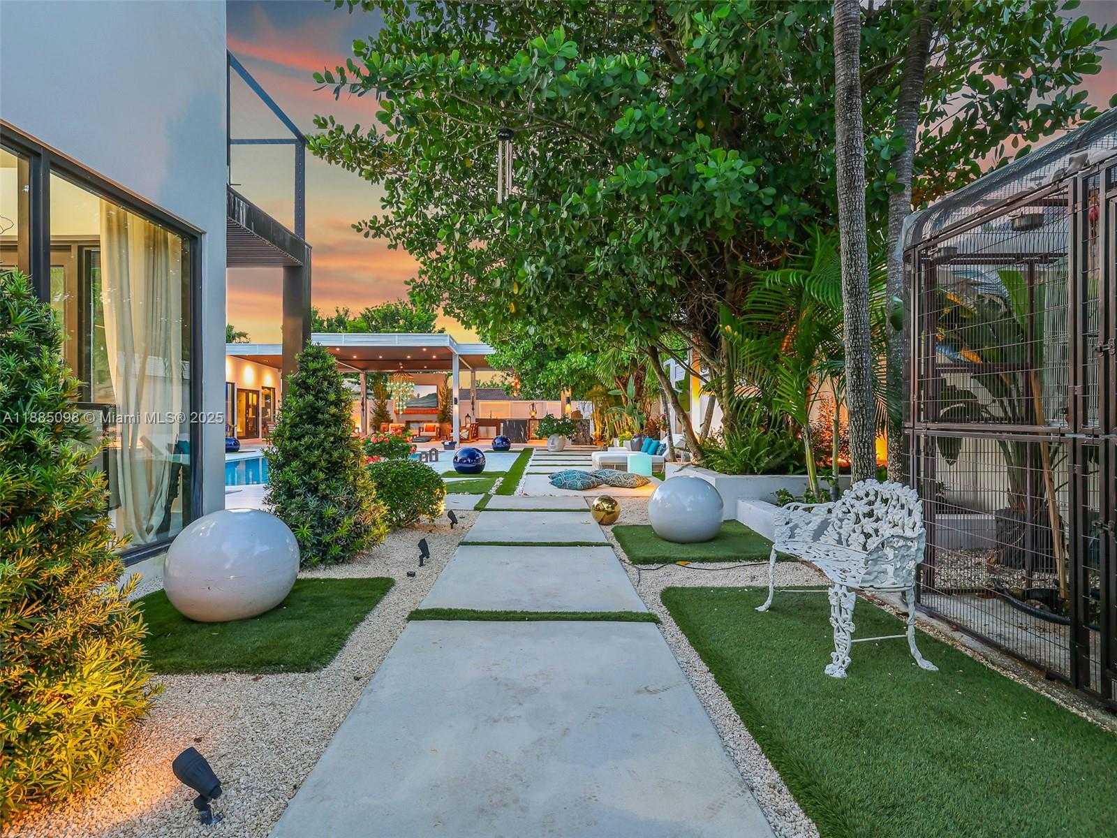 Small Image of 8761 SOUTH WEST 56TH ST, Miami Number 64