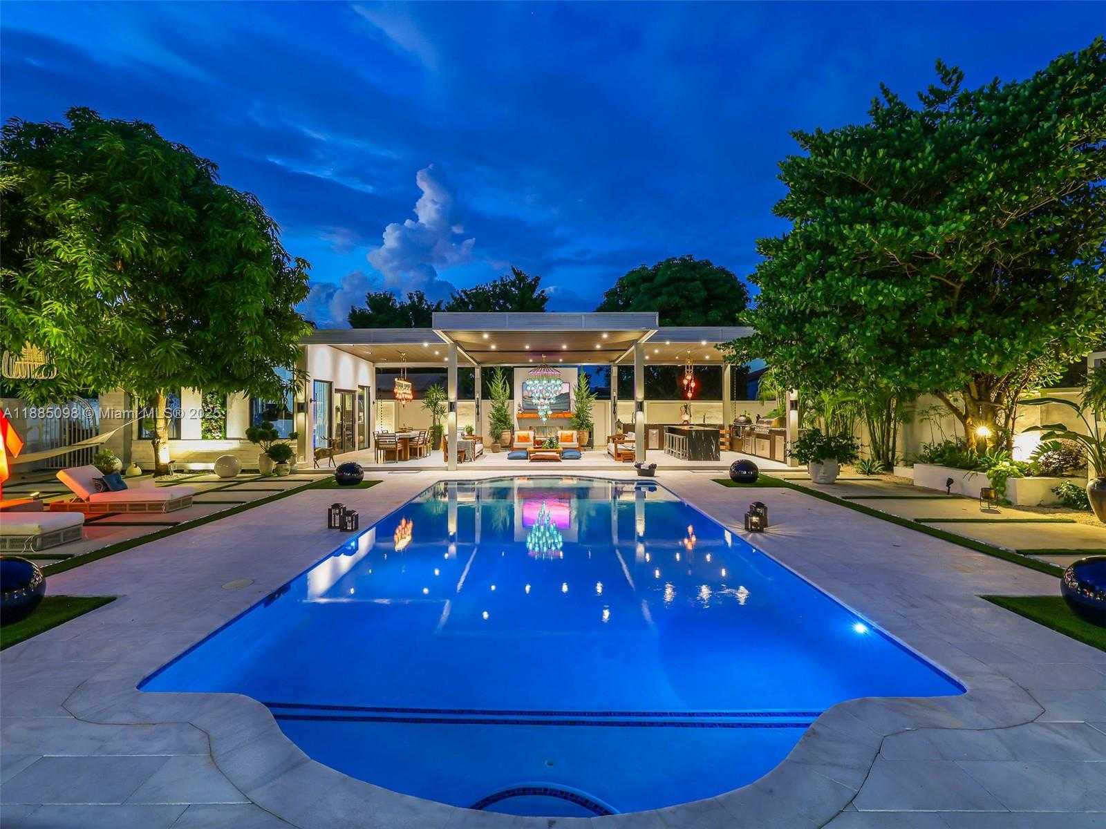 Small Image of 8761 SOUTH WEST 56TH ST, Miami Number 67